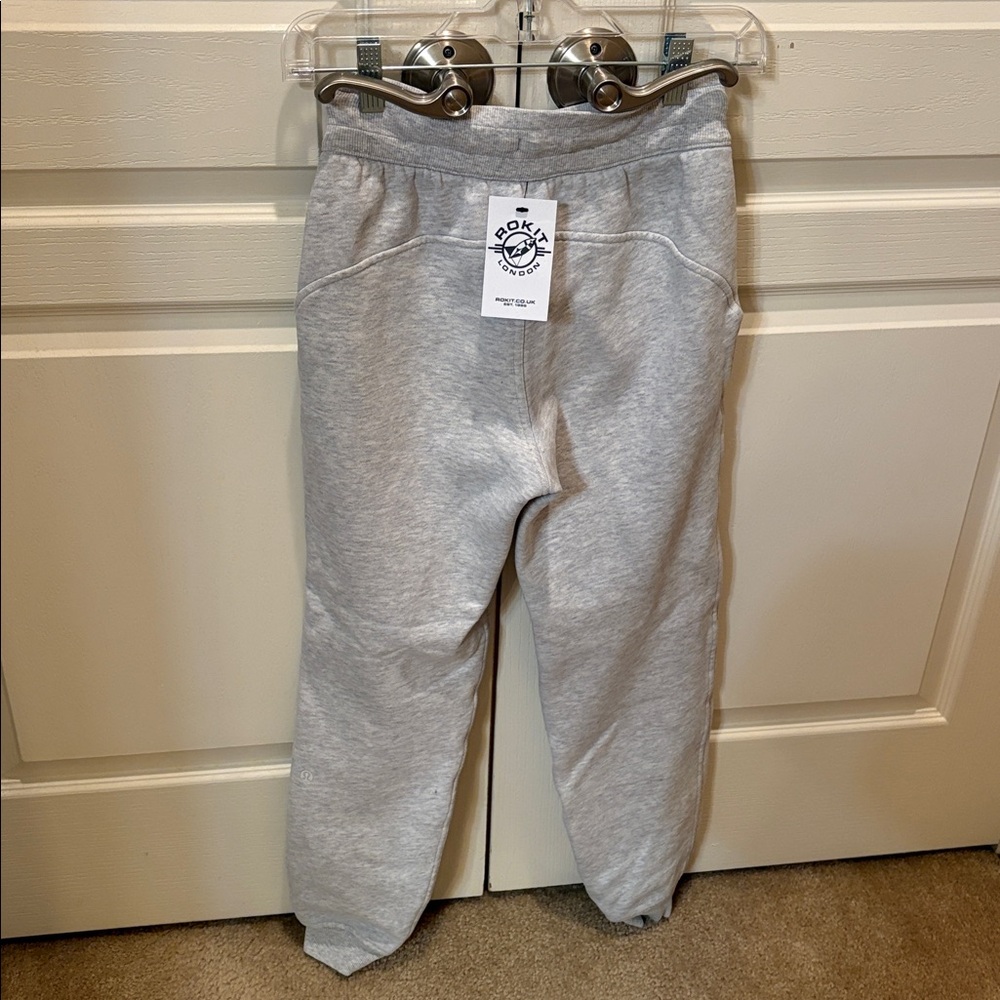 LULULEMON 2 - Picture 3 of 14